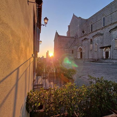 Bed and Breakfast Residenza Duomo Орвието Экстерьер фото